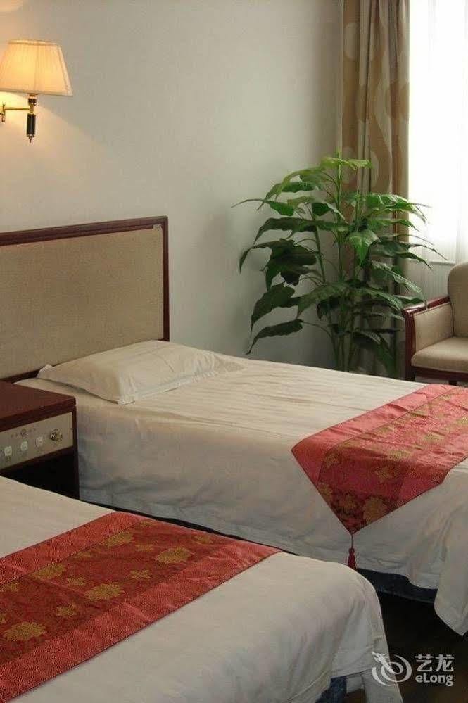 Beijing Zilong Hotel Exterior photo